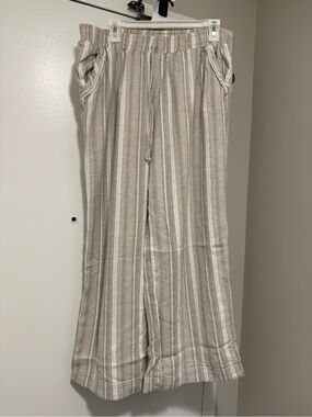 Briggs & Riley Taupe and White Striped Wide-Leg Pants